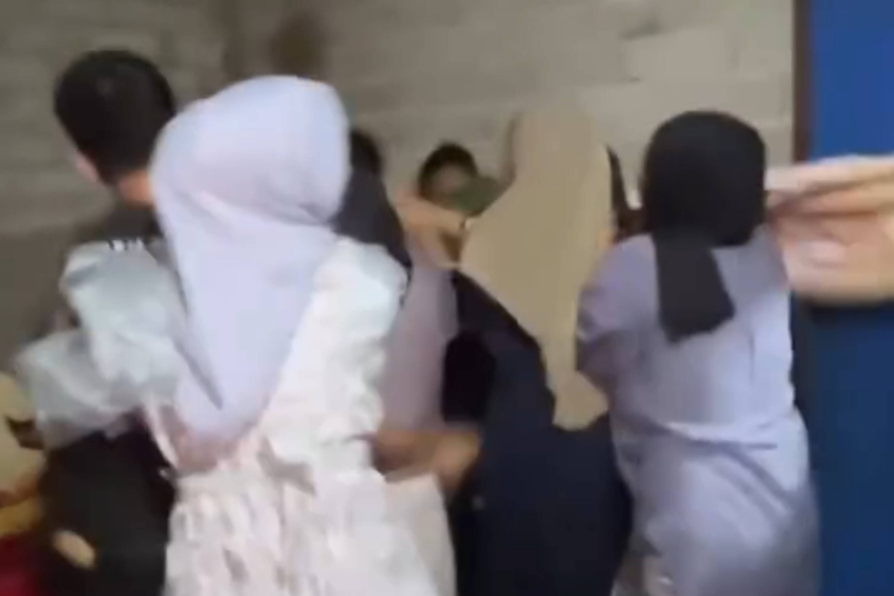 Tragedi Menjelang Pernikahan Pengantin Pria Dikeroyok  Kediaman Mempelai Wanita di parimo sulteng