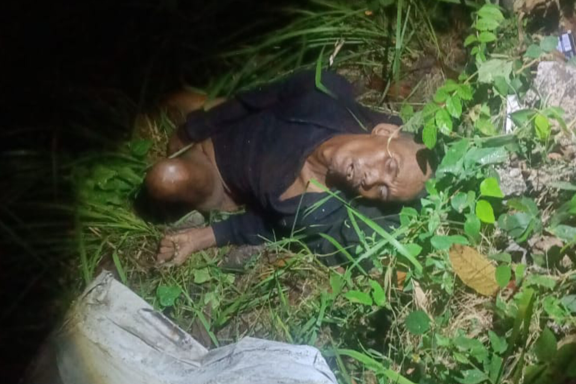 Penemuan Mayat Pria Tanpa Identitas di Poros Talasa City, Makassar