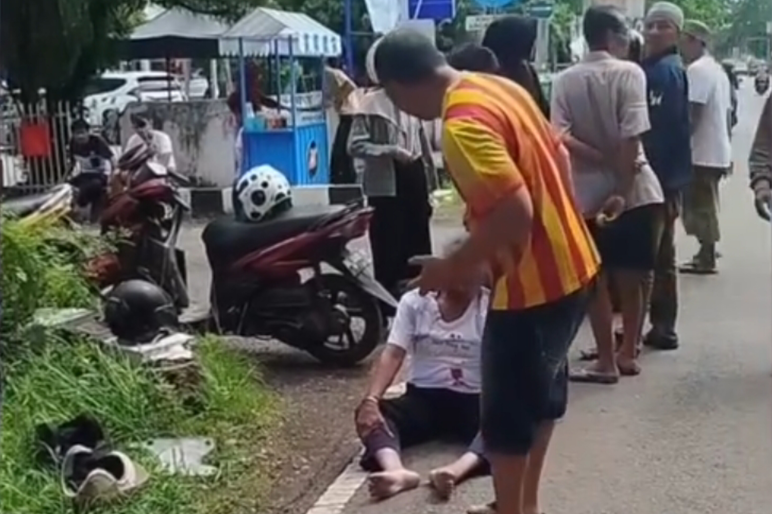 Kecelakaan Lalu Lintas Terjadi di Jalan Persatuan Raya Sinjai Utara, Satu Orang Alami Luka Berat