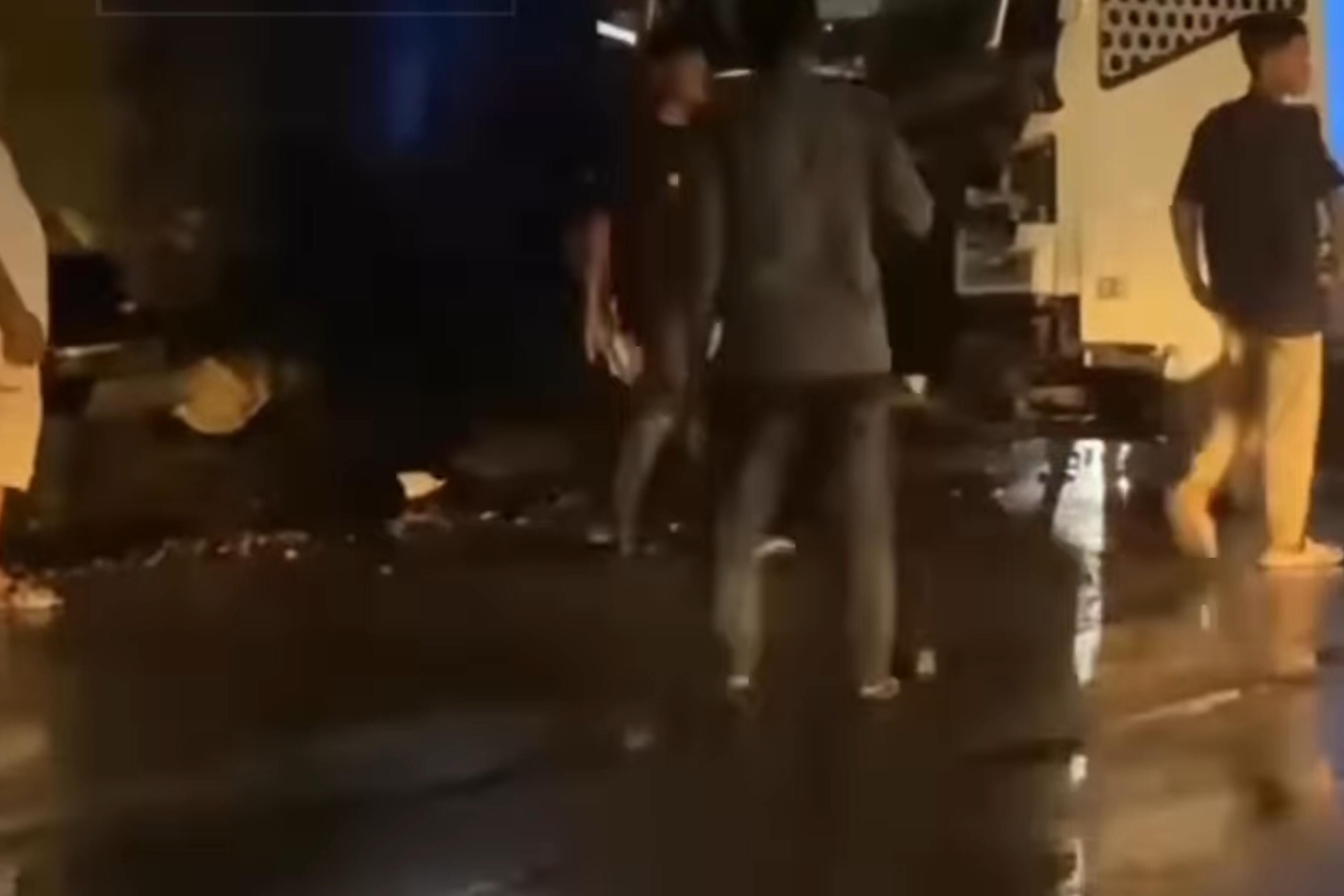 Dua Truk Terlibat Tabrakan di Dekat Lampu Merah Wotu, Sopir Alami Luka Ringan